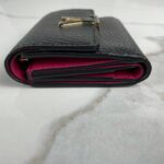 LOUIS VUITTON Portefeuille Capucines XS