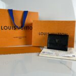 LOUIS VUITTON Portefeuille Capucines XS