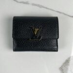 LOUIS VUITTON Portefeuille Capucines XS