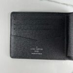 LOUIS VUITTON Slender Wallet