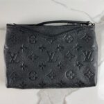 LOUIS VUITTON Pochette Pallas