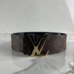 LOUIS VUITTON Ceinture LV Initiales 40 mm Réversible