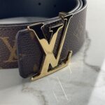 LOUIS VUITTON LV Initials 40 mm Reversible Belt