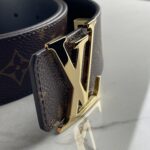 LOUIS VUITTON Ceinture LV Initiales 40 mm Réversible