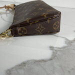 LOUIS VUITTON Pochette Accessoires NM