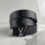 LOUIS VUITTON LV Initials 35 mm Reversible Belt