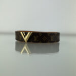 LOUIS VUITTON Essential V Bracelet