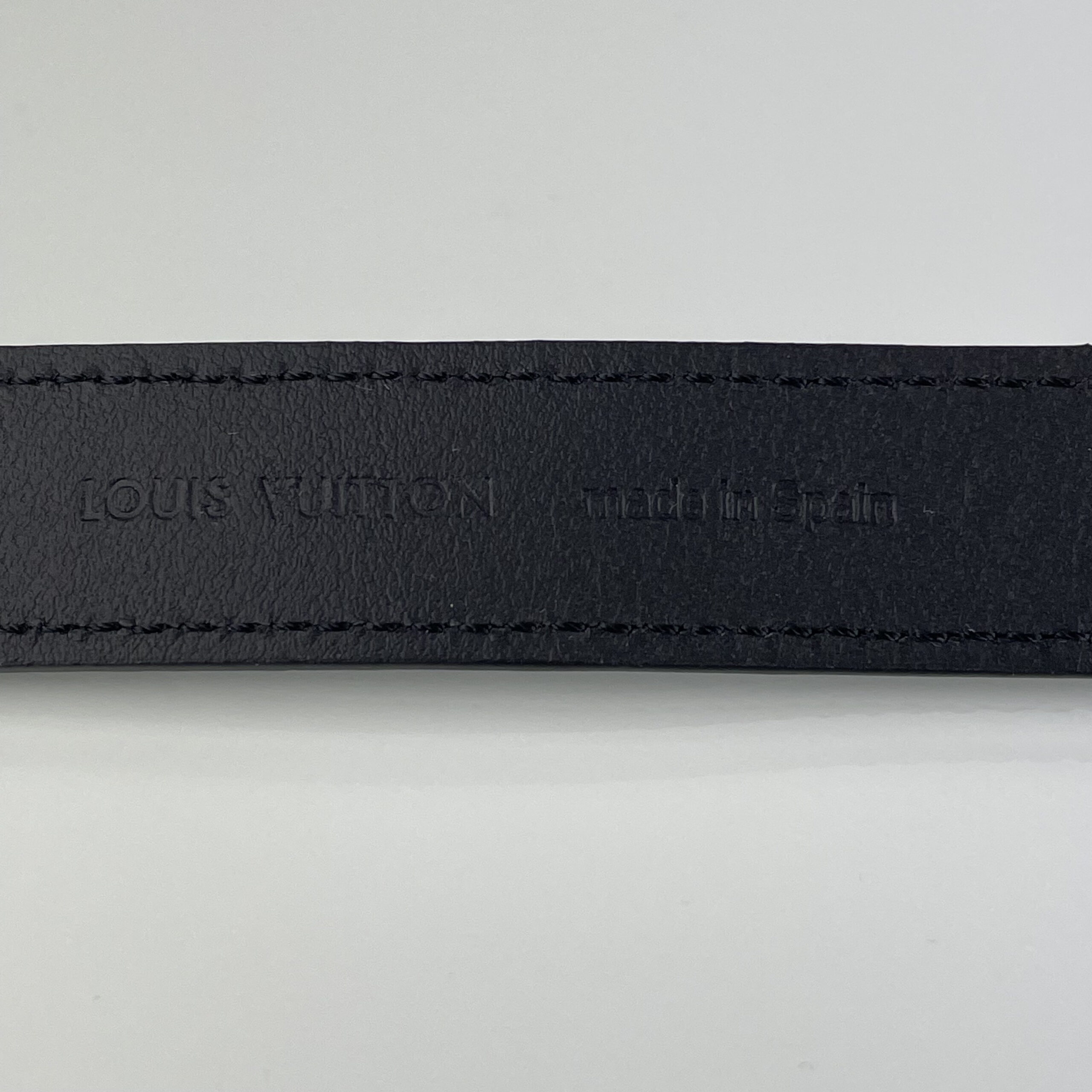 Shop Louis Vuitton Lv Slim Bracelet (BRACELET LV SLIM, M6456E) by
