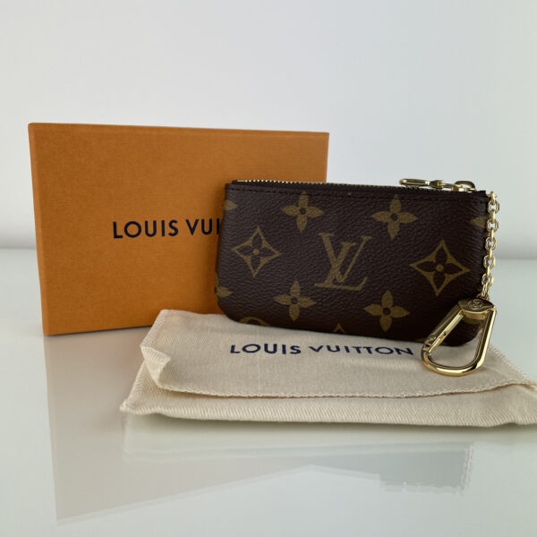 Louis Vuitton LV Pochette Clés monogram toile porte-clés à vendre neuf nouveau nouvelle d'occasion deuxième main seconde main pour femmes hommes authentique luxe