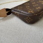 LOUIS VUITTON Pochette Accessoires Mini