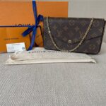 LOUIS VUITTON Pochette Félicie