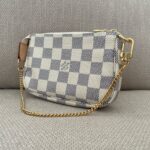 LOUIS VUITTON Mini Pochette Accessoires