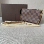 LOUIS VUITTON Mini Pochette Accessoires